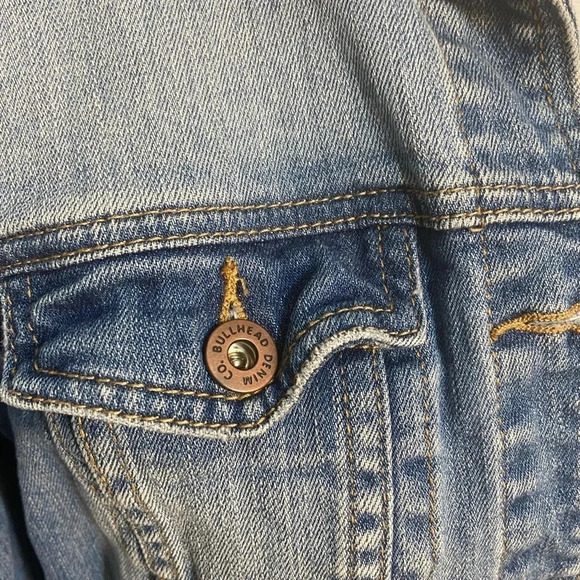 Bullhead button down jean jacket - size L - Picture 3 of 5